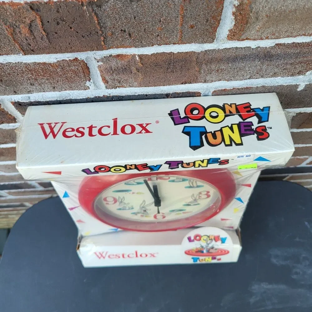 Vintage 1994 Westclox Looney Tunes Bugs Bunny 10